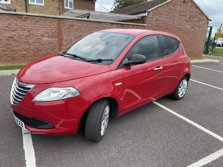 Chrysler, YPSILON, Hatchback, 2013, Manual, 1242 (cc), 5 doors