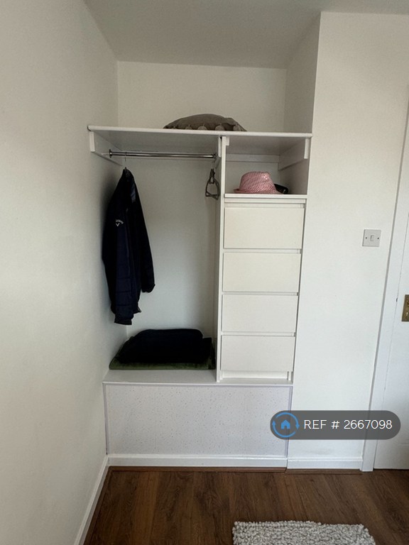 7 bedroom house in Garmoyle Road, Liverpool, L15 (7 bed) (#2667098)