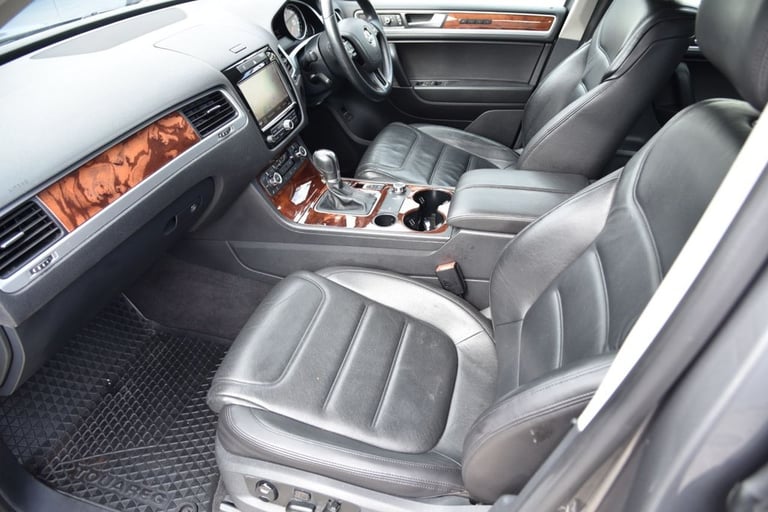 2013 Volkswagen Touareg 3.0h TSI V6 Hybrid SUV 5dr Petrol Hybrid Tiptronic 4WD Euro 5 (s/s) (333 ...