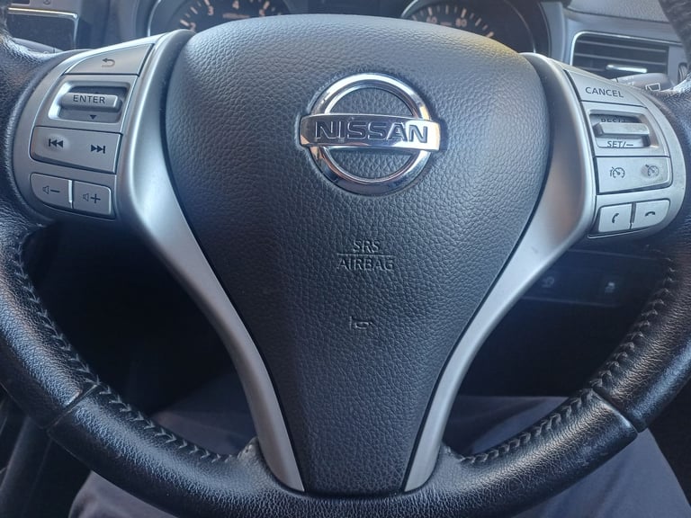 Nissan, PULSAR, Hatchback, 2015, Manual, 1197 (cc), 5 doors