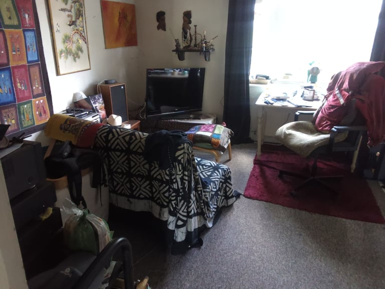 Compact Furnished one Bedroom flat to rent for 7 Months 