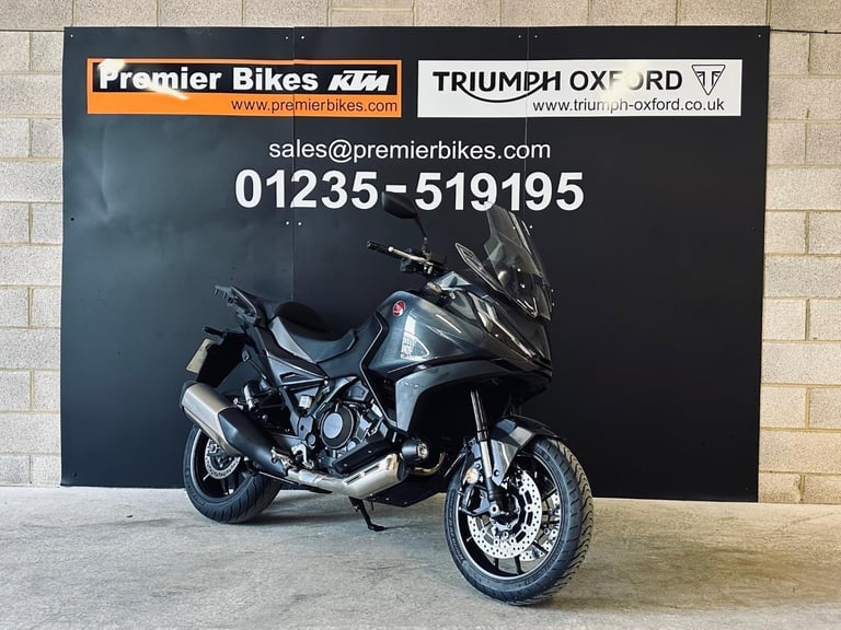 STUNNING ONE OWNER 2023/23 HONDA NT1100 MOTORCYCLE 