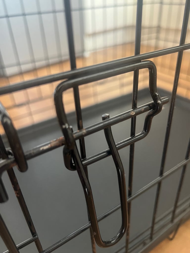 Medium collapsible crate - two doors - cushion included