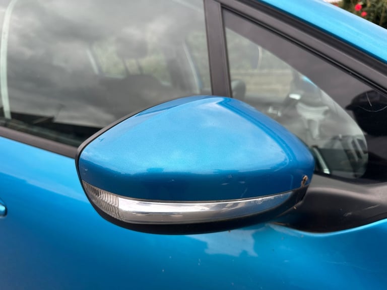 Peugeot, 208, Hatchback, 2013, Manual, 1199 (cc), 5 doors