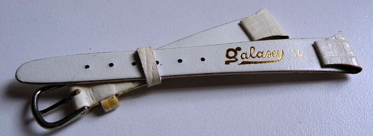 NEW, OLD STOCK, OFF WHITE PATENT LEATHER WATCH STRAP - 14mm LINK WIDTH