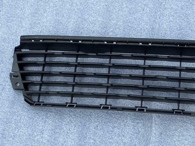 CITROEN C3 PICASSO 2010 FRONT BUMPER LOWER GRILL 2009-2012