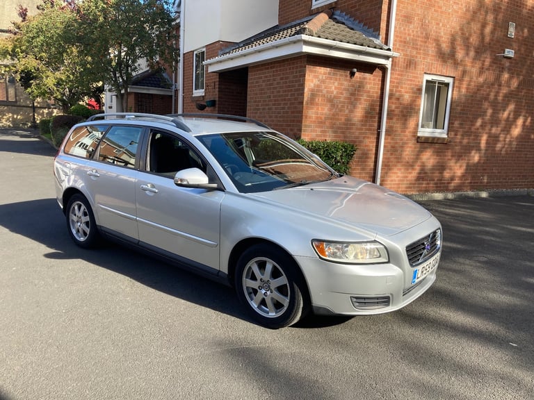 VOLVO V50 1.8 S 5 DOOR ESTATE NEW MOT