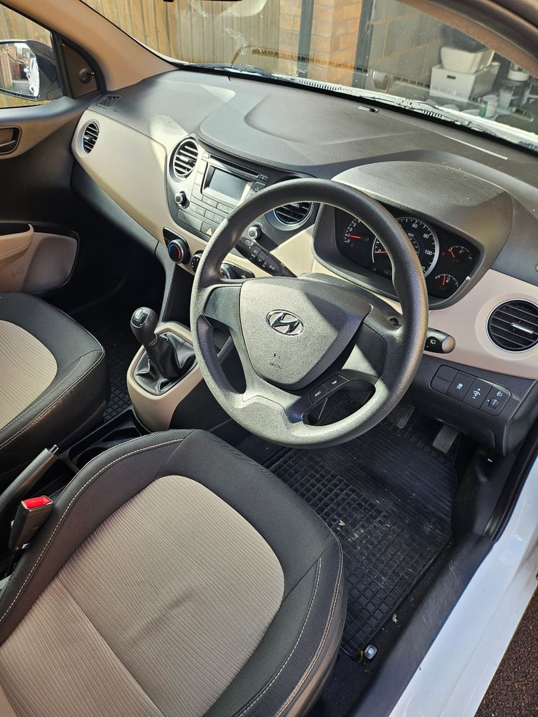 Hyundai, I10, Hatchback, 2014, Manual, 998 (cc), 5 doors