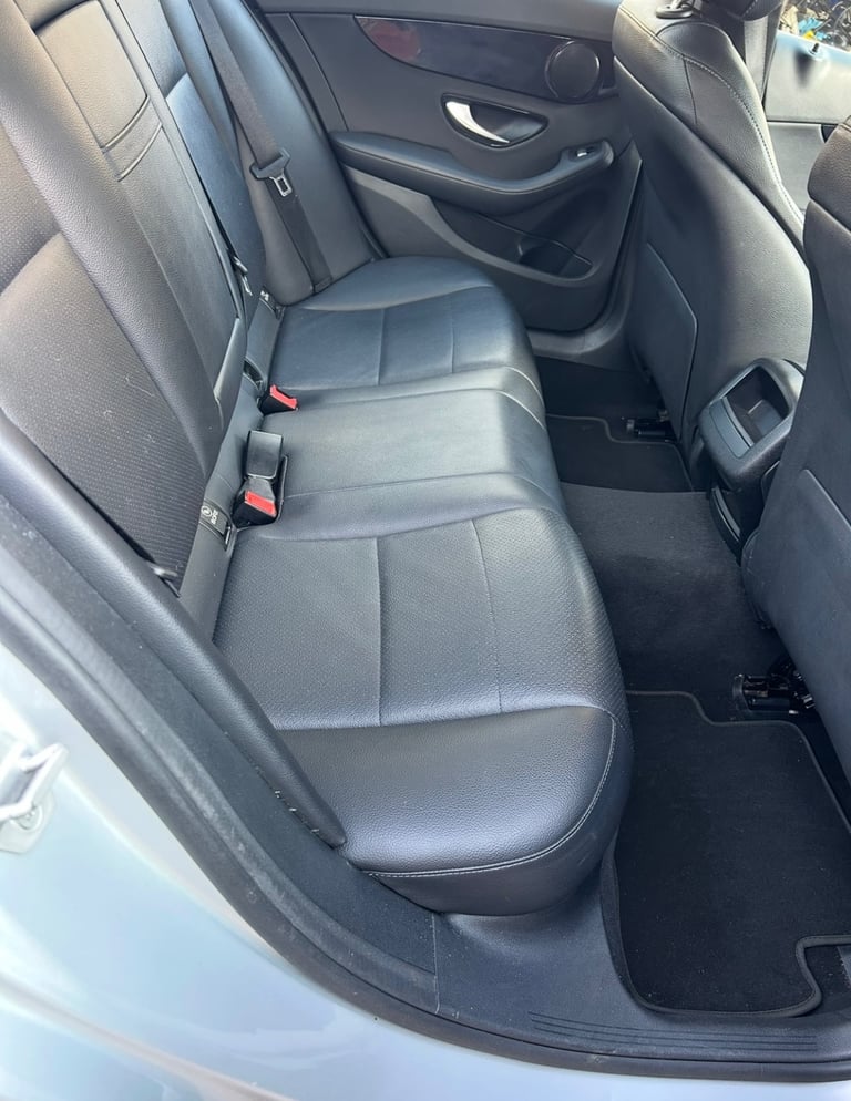 Immaculate Mercedes-Benz, C200 CLASS, Saloon, Automatic , 1991 (cc), superb condition.