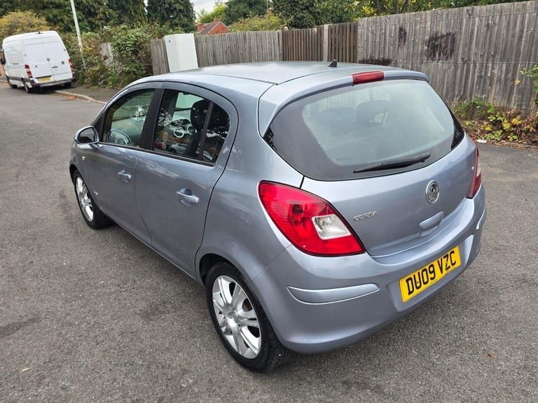 2009 Vauxhall Corsa 1.4i 16V Design 5dr Auto HATCHBACK PETROL Automatic