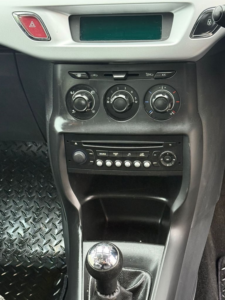 Citroen, C3, Hatchback, 2012, Manual, 1360 (cc), 5 doors