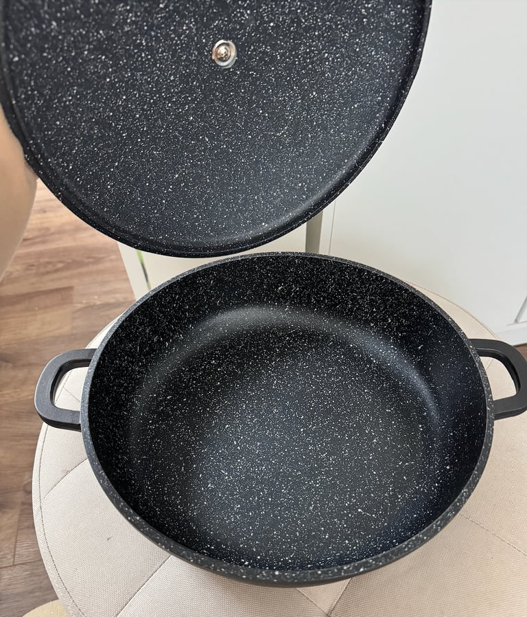 image for NUOVVA Cast Iron Pot with Lid NonStick– Oven Safe Deep Cast Iron 