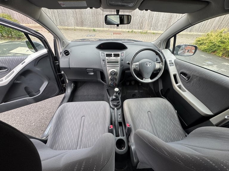 2009 Toyota Yaris 1.33 VVT-i TR 5dr [6] HATCHBACK Petrol Manual