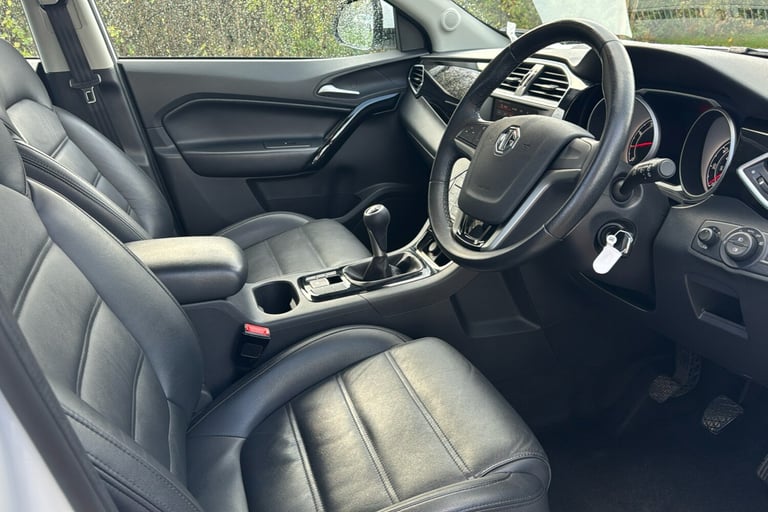  MG Gs 1.5 Tgi Exclusive Suv 5dr Petrol Manual Euro 6 s/s 160 Ps Petrol