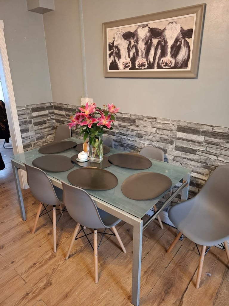 Dinning table