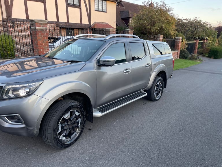 2020 nissan Navara 2.3 low miles
