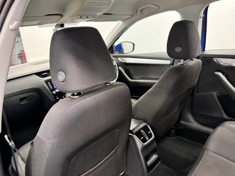 2019 Skoda Octavia 1.5 TSI GPF ACT SE TECHNOLOGY FIVE DOOR 150 BHP + PARKING SENSORS + APPLE P Ha...