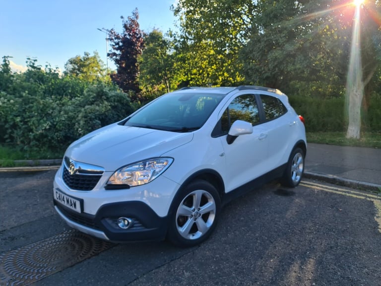 2014 Vauxhall Mokka 1.6i Exclusiv **LOW MILEAGE** HATCHBACK Petrol Manual