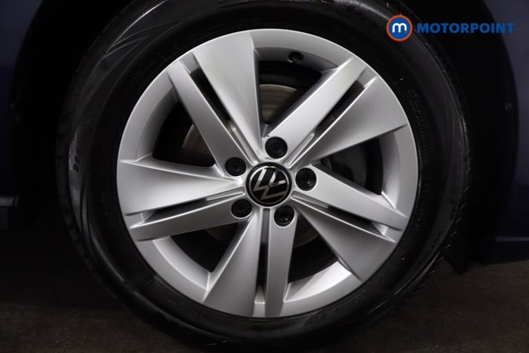 2022 Volkswagen Golf 1.5 TSI 150 Life 5dr Hatchback Petrol Manual