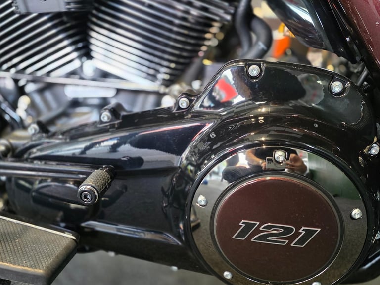 2025 HARLEY-DAVIDSON STREET GLIDE CVO FLHXSE 1982cc 121 650 MILE'S BAGGER