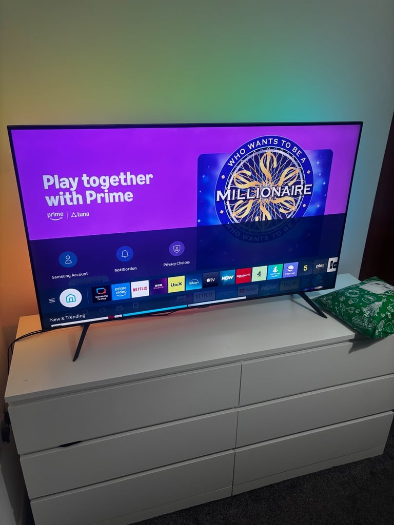 55 inch Samsung crystal clear smart tv 