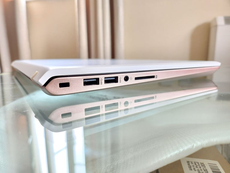 ❤️ HP Pavilion 14" White & Rose Gold i3-7100U 8GB RAM 128GB SSD Bang & Olufsen Laptop Mint Condition