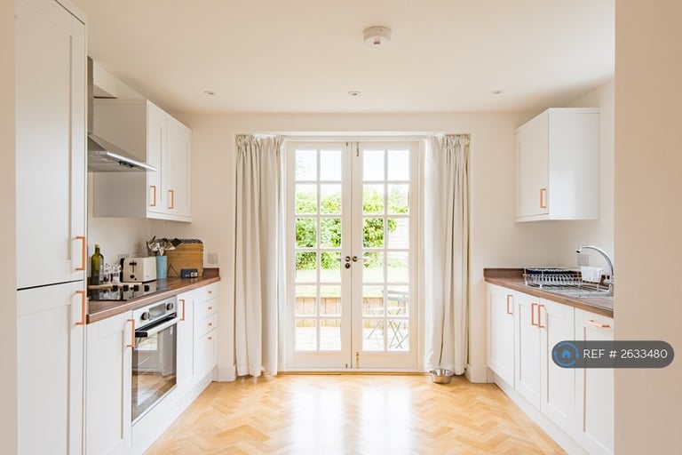 2 bedroom house in Vine Cottage, Patrixbourne, Canterbury, CT4 (2 bed) (#2633480)