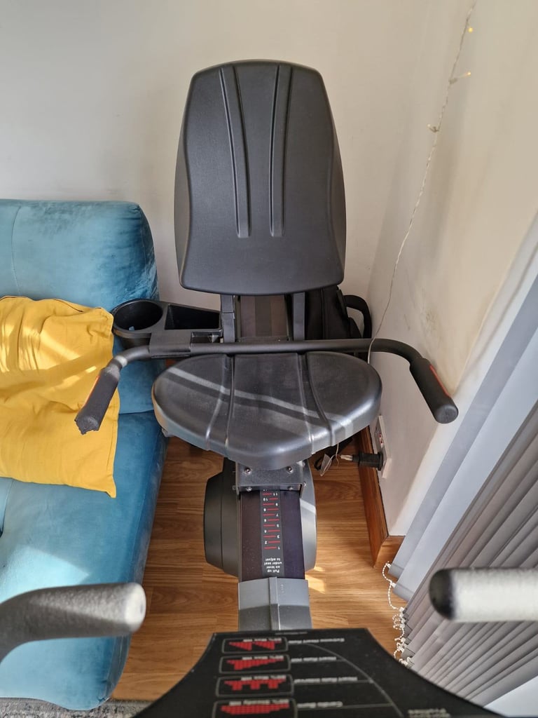 Life Fitness Indoor Stationary Bike Cycle recumbent with Backrest