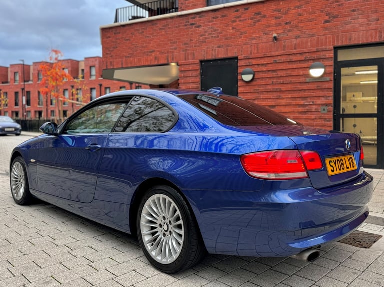 2008 BMW 320i Coupe 