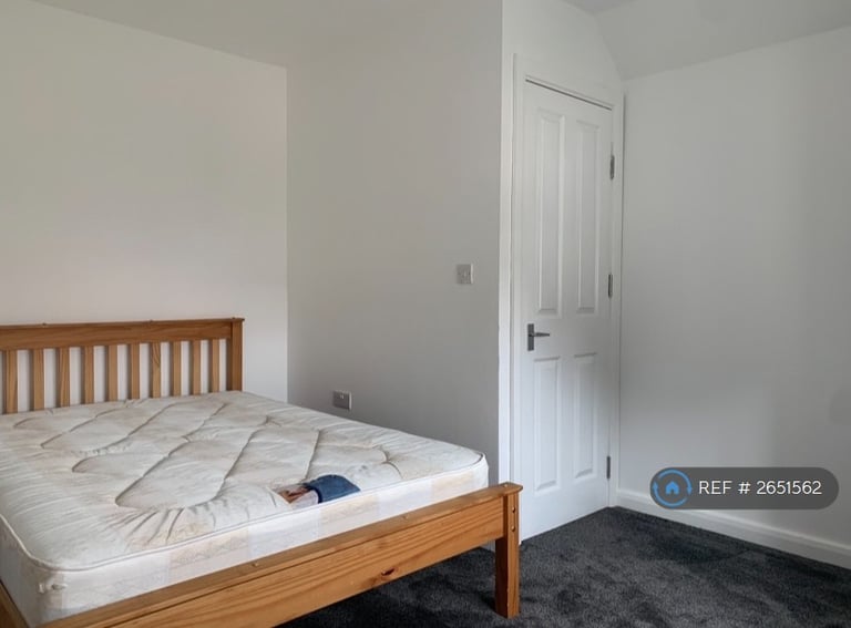 image for 1 bedroom in Charter Crescent, Hounslow, TW4 (#2651562)