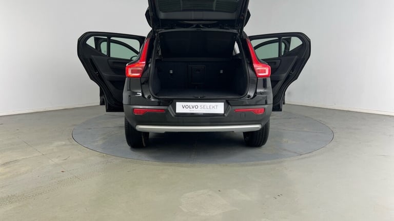 2021 Volvo XC40 Inscription, T3 automatic Estate Petrol Automatic