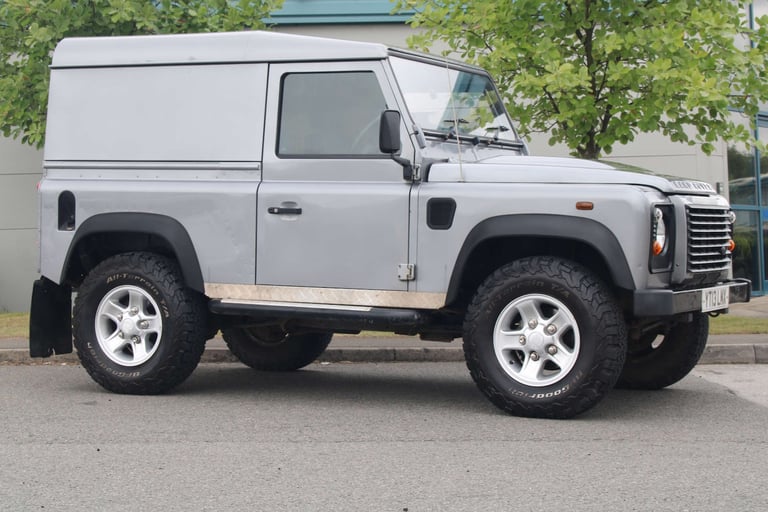 2013 Land Rover Defender 90 2.2 Defender 90 Hard Top TD 4WD 5dr Unlisted Diesel Manual