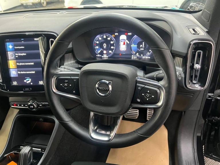 2022 Volvo XC40 1.5h T5 Twin Engine Recharge 10.7kWh R-Design SUV 5dr Petrol Plug-in Hybrid ESTAT...