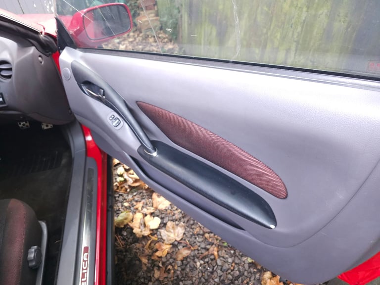 RARE 2002 TOYOTA Celica ZR Limited edition