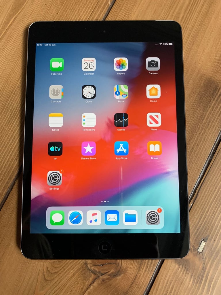 APPLE IPAD MINI 2 32GB WIFI CELLULAR IOS12 - FREE charger - great condition can deliver