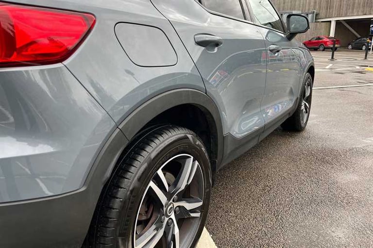 2021 Volvo XC40 2.0 B4 MHEV R-Design SUV 5dr Petrol Hybrid Auto Euro 6 (s/s) (197 ps) SUV Hybrid ...