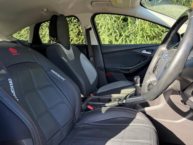  Ford Focus 1.0T EcoBoost Zetec Euro 5 (s/s) 5dr Petrol Manual
