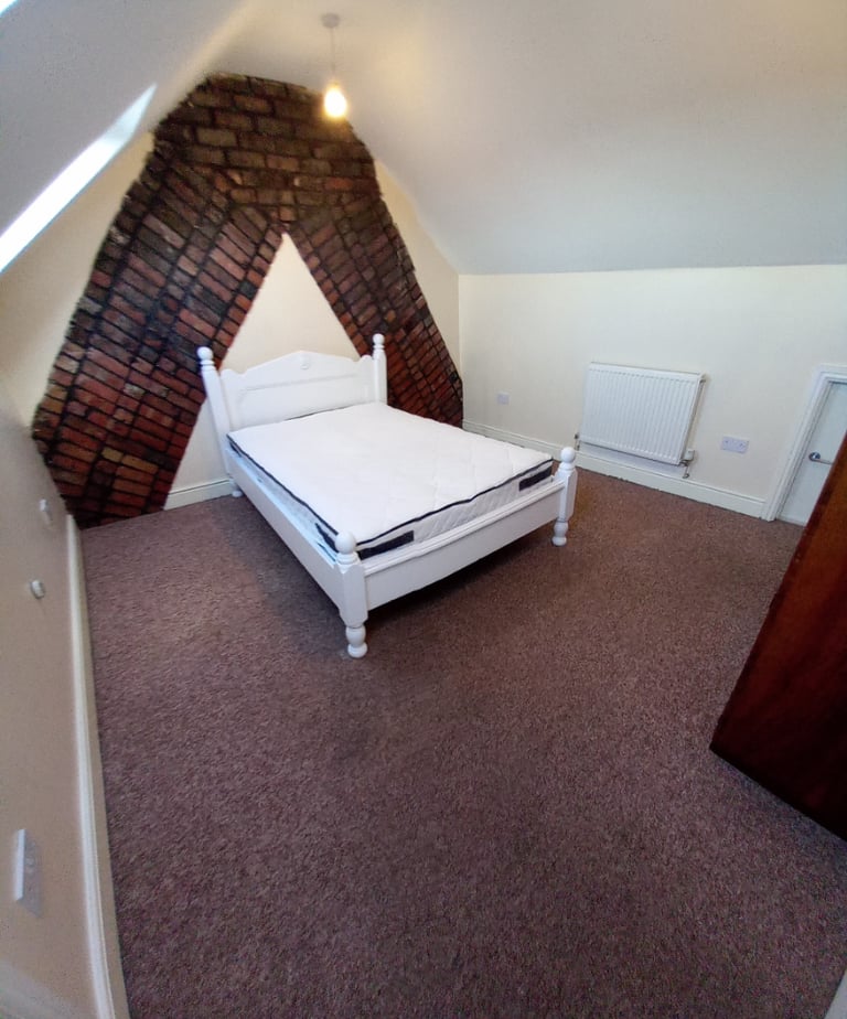 DOUBLE room to rent