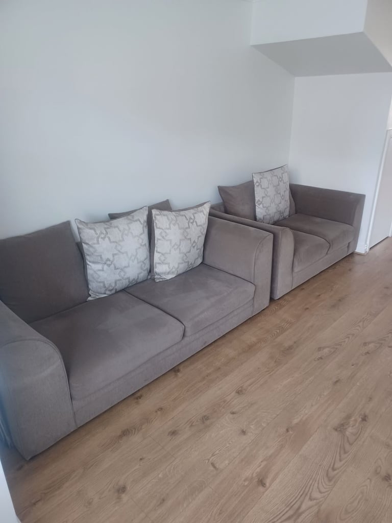 image for Wayfair 3+2 Sofa Set 