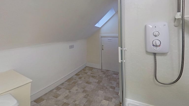 5 bedroom flat in Holburn Street, Holburn, Aberdeen, AB10 7LJ