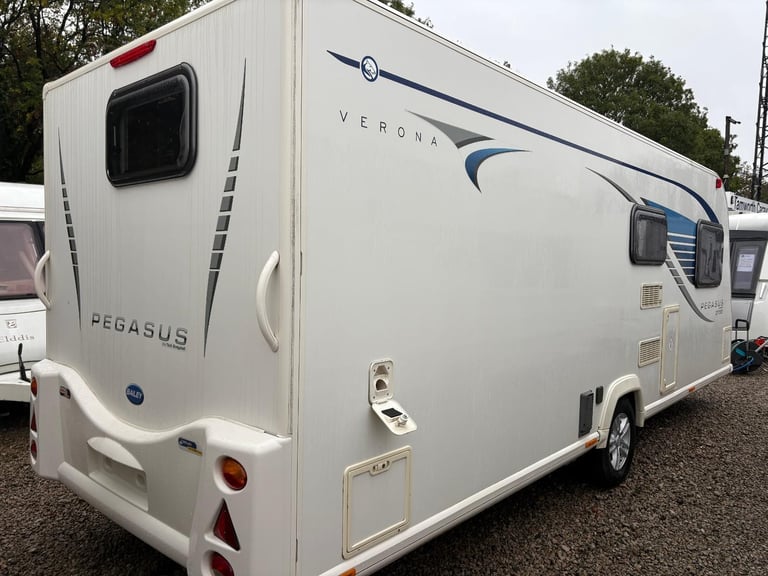 BAILEY PEGASUS VERONA - FIXED BED CARAVAN WITH END WASHROOM AND MOTORMOVER