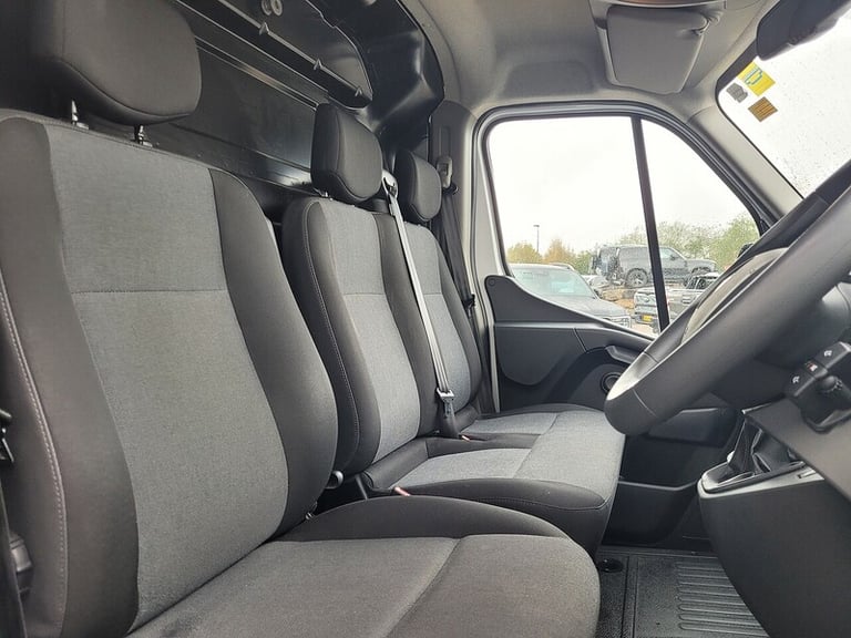 2023 Renault Master 145ps ENERGY 35 Business Luton Low Loader LWB 4.85m with Roller Shutter Doo L...