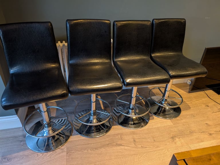 Highchairs and TV stand 