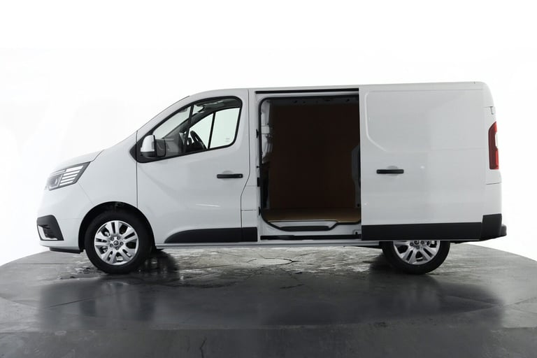 2025 Renault Trafic SL30 Blue dCi 130 Extra [Safety] Van PANEL VAN DIESEL Manual