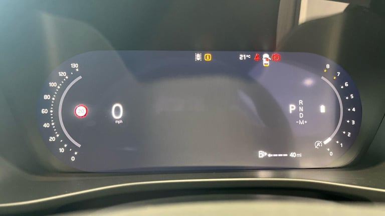 2025 Volvo XC40 Core, B3 Mild hybrid, Petrol ESTATE Petrol/Electric Hybrid Automatic