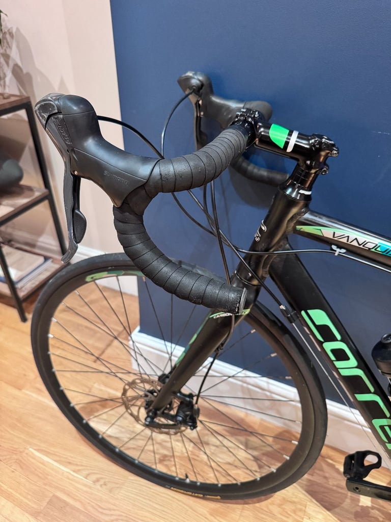 54cm Road Bike - Carrera Vanquish - Black and Green
