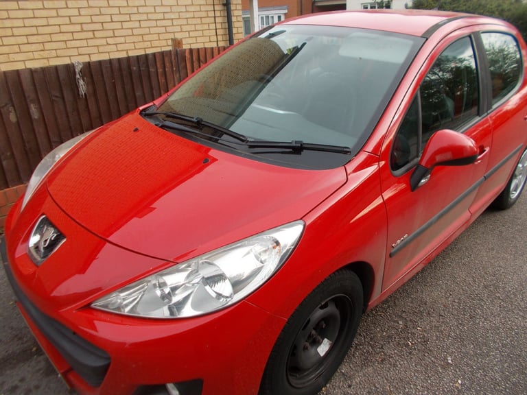 PEUGEOT 207  1.4 2010 - SPARES OR REPAIR