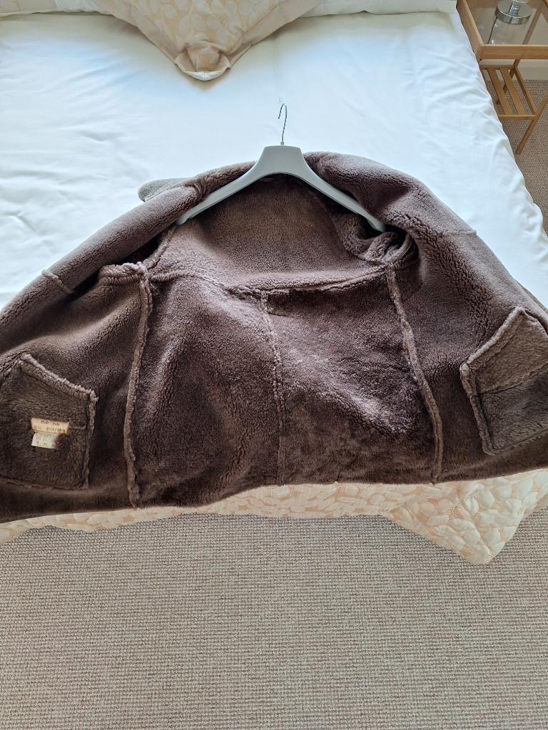 SHEEPSKIN COAT - LADIES SIZE 18