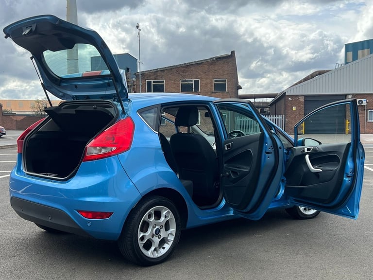 2012 Ford Fiesta 1.4 Zetec 5dr HATCHBACK Petrol Manual