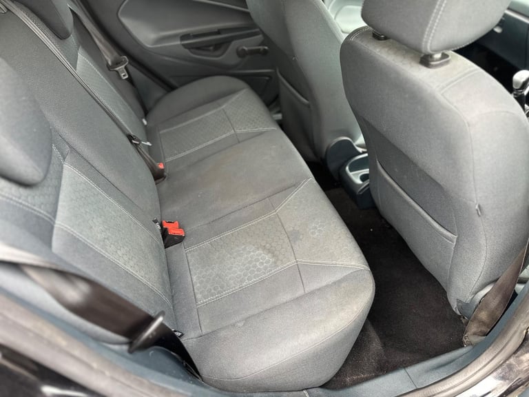 2011 Ford Fiesta 1.4 Titanium 5dr HATCHBACK Petrol Manual